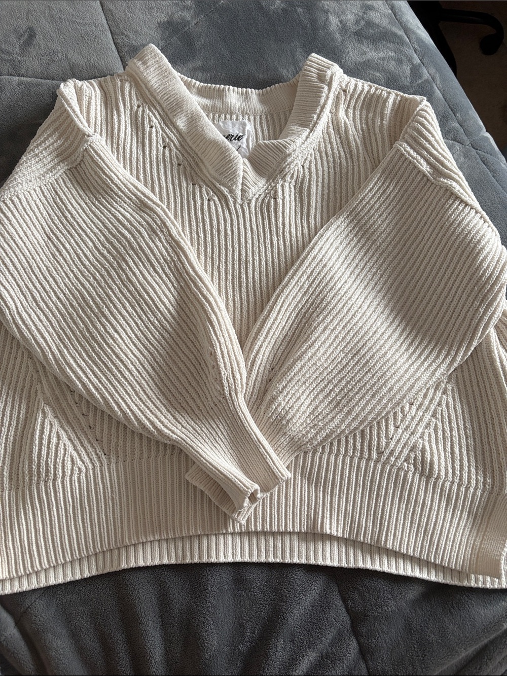 aerie Cream Ribbed V-Neck Sweater